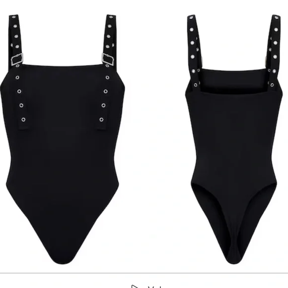 Pretty Little Thing Black Buckle Strap Thong Bodysuit 🌺 - Picture 11 of 11